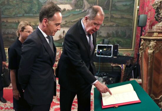 Встреча глав МИД РФ и Германии С. Лаврова и Х. Мааса  