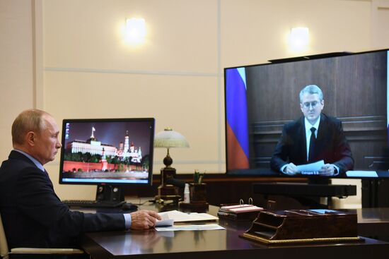 Президент РФ В. Путин провел встречу с врио губернатора Камчатского края В. Солодовым