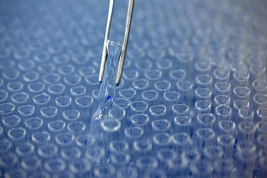 Производство вакцины от COVID-19 на фармацевтическом заводе "Биннофарм"