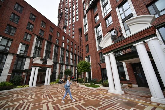 Мэр Москвы С. Собянин осмотрел ход реализации проекта реновации промзоны Братцево