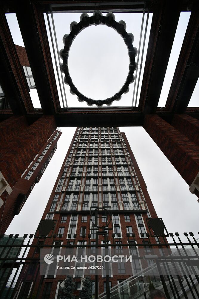 Мэр Москвы С. Собянин осмотрел ход реализации проекта реновации промзоны Братцево