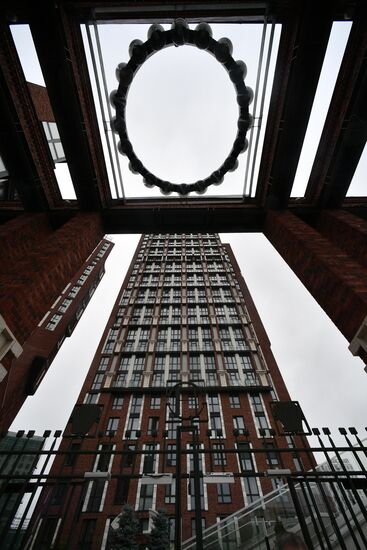 Мэр Москвы С. Собянин осмотрел ход реализации проекта реновации промзоны Братцево