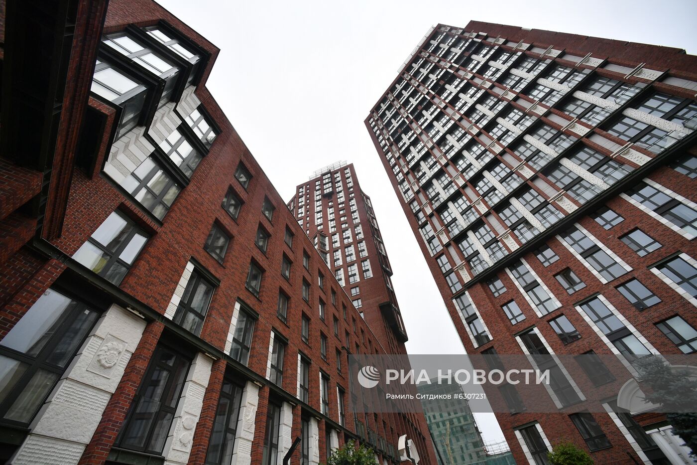 Мэр Москвы С. Собянин осмотрел ход реализации проекта реновации промзоны Братцево