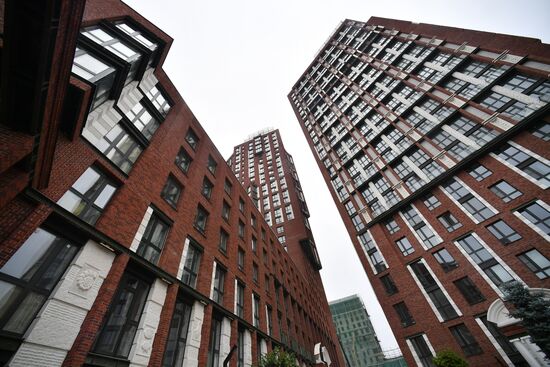 Мэр Москвы С. Собянин осмотрел ход реализации проекта реновации промзоны Братцево