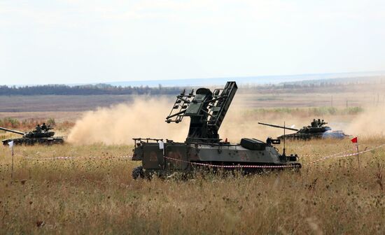 Военные сборы зенитных войск ДНР