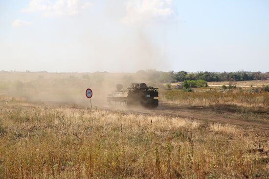 Военные сборы зенитных войск ДНР