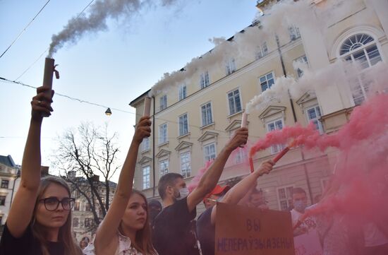 Акции в поддержку протестующих в Белоруссии на Украине