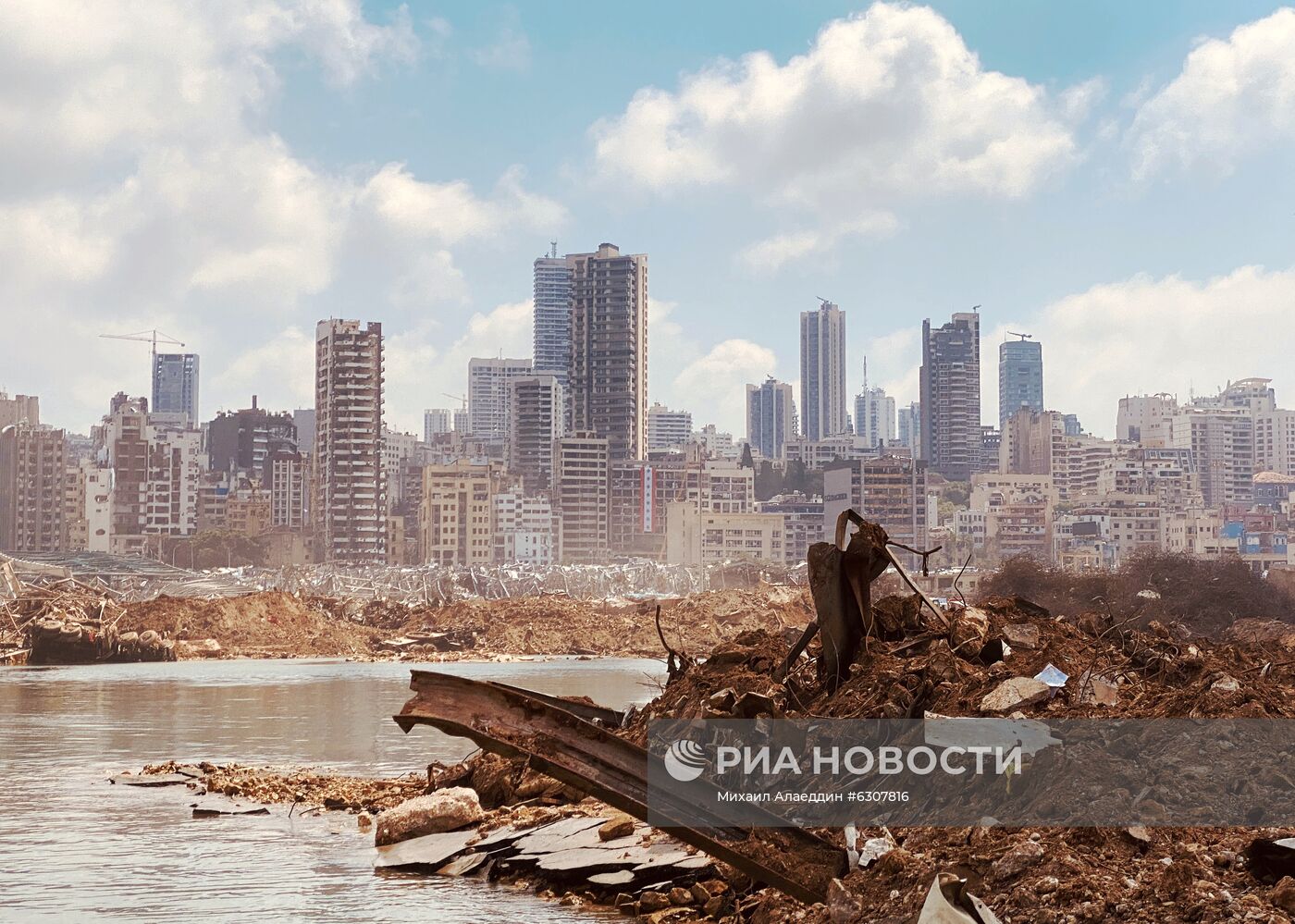 Порт Бейрута после взрыва