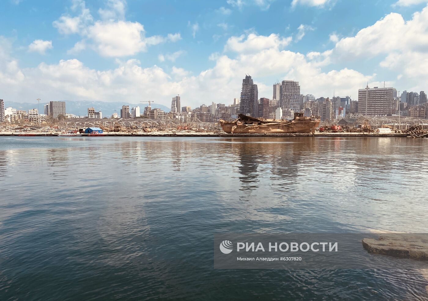 Порт Бейрута после взрыва