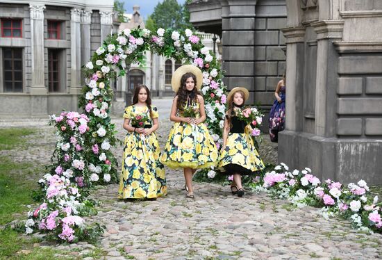 Показ детской моды в формате киносъемки в Москве  