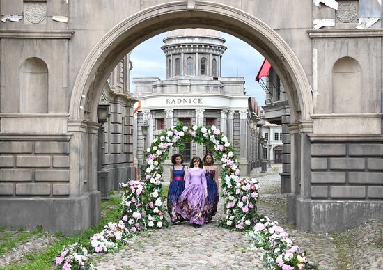 Показ детской моды в формате киносъемки в Москве  