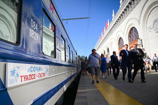 Новый туристический поезд "Сочи"