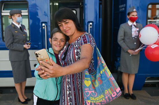 Новый туристический поезд "Сочи"