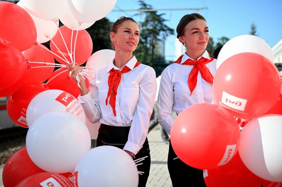 Новый туристический поезд "Сочи"