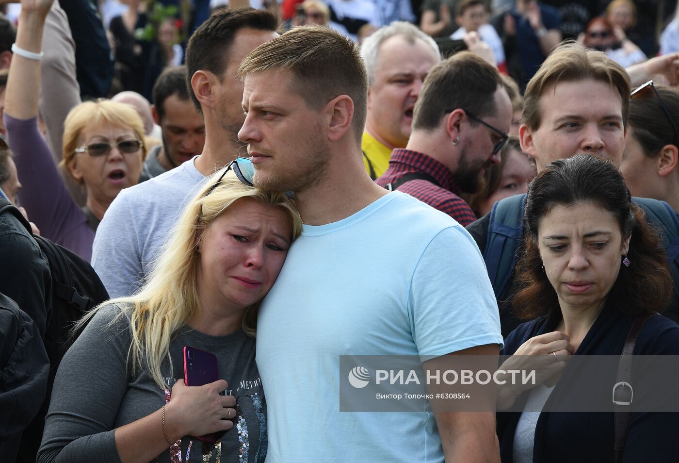 Митинг протеста возле метро "Пушкинская" в Минске