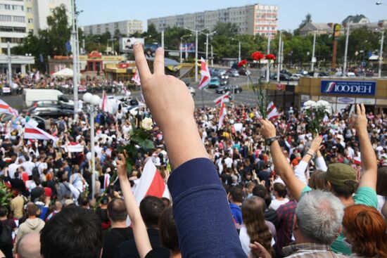 Митинг протеста возле метро "Пушкинская" в Минске