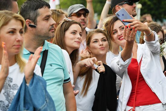 Митинг возле здания Национальной Белтелерадиокомпании в Минске