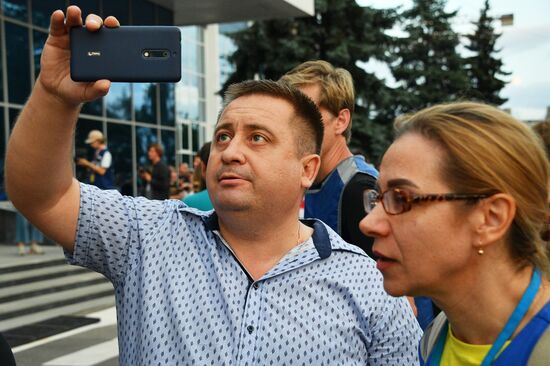 Митинг возле здания Национальной Белтелерадиокомпании в Минске