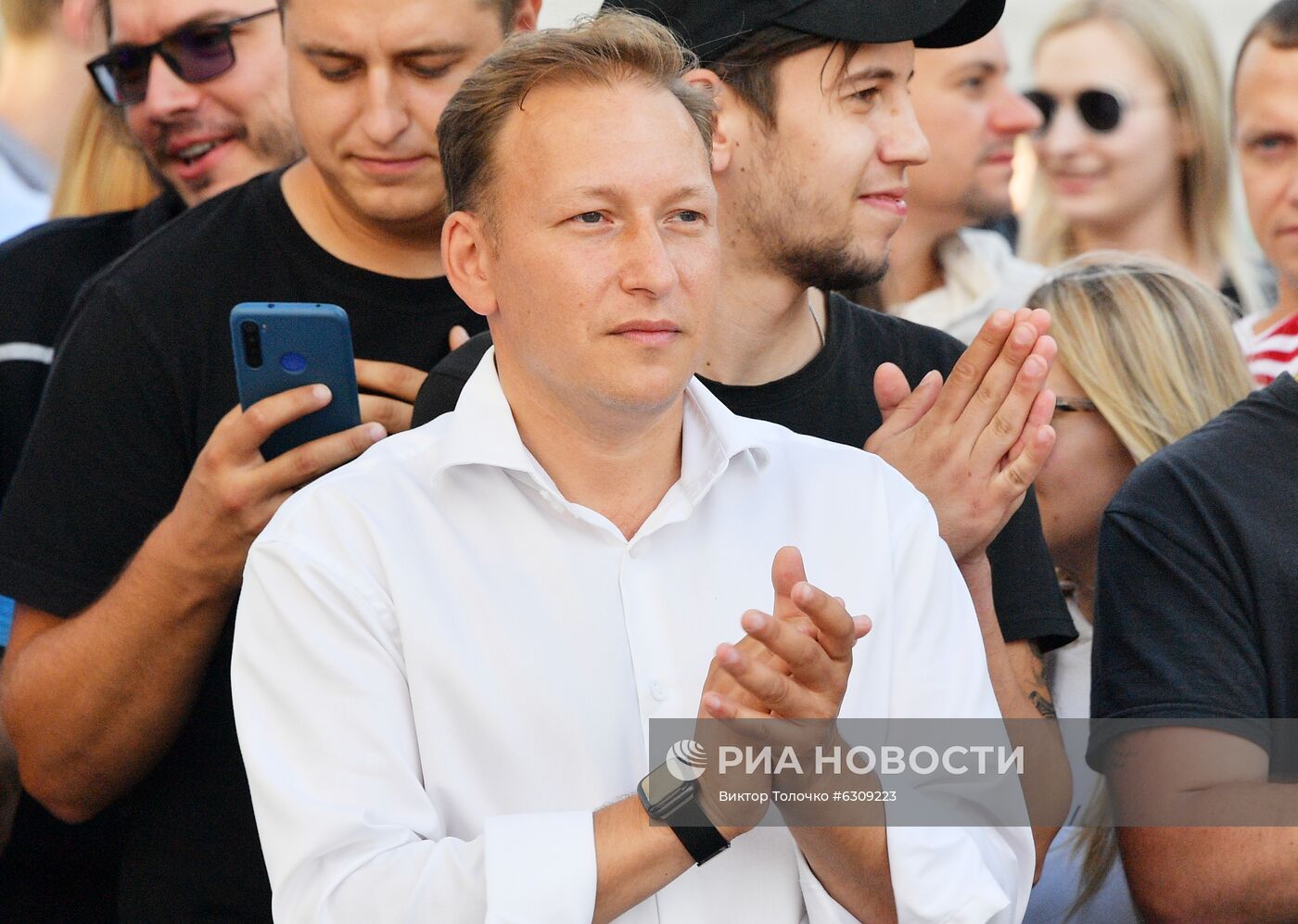 Митинг возле здания Национальной Белтелерадиокомпании в Минске