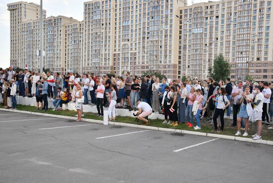 Митинг возле здания Национальной Белтелерадиокомпании в Минске