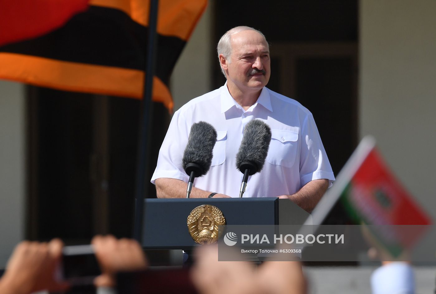 Митинг в поддержку действующего президента Белоруссии А. Лукашенко в Минске