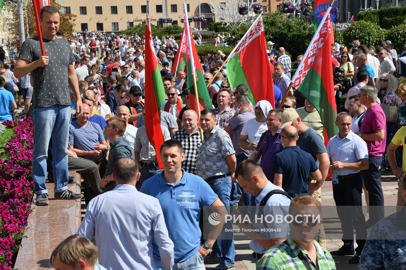 Митинг в поддержку действующего президента Белоруссии А. Лукашенко в Минске