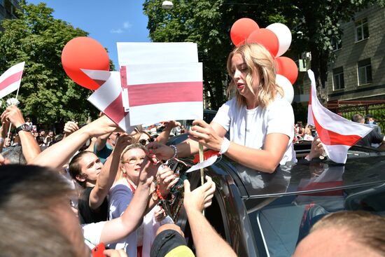 Акция в Киеве в поддержку протестующих в Белоруссии