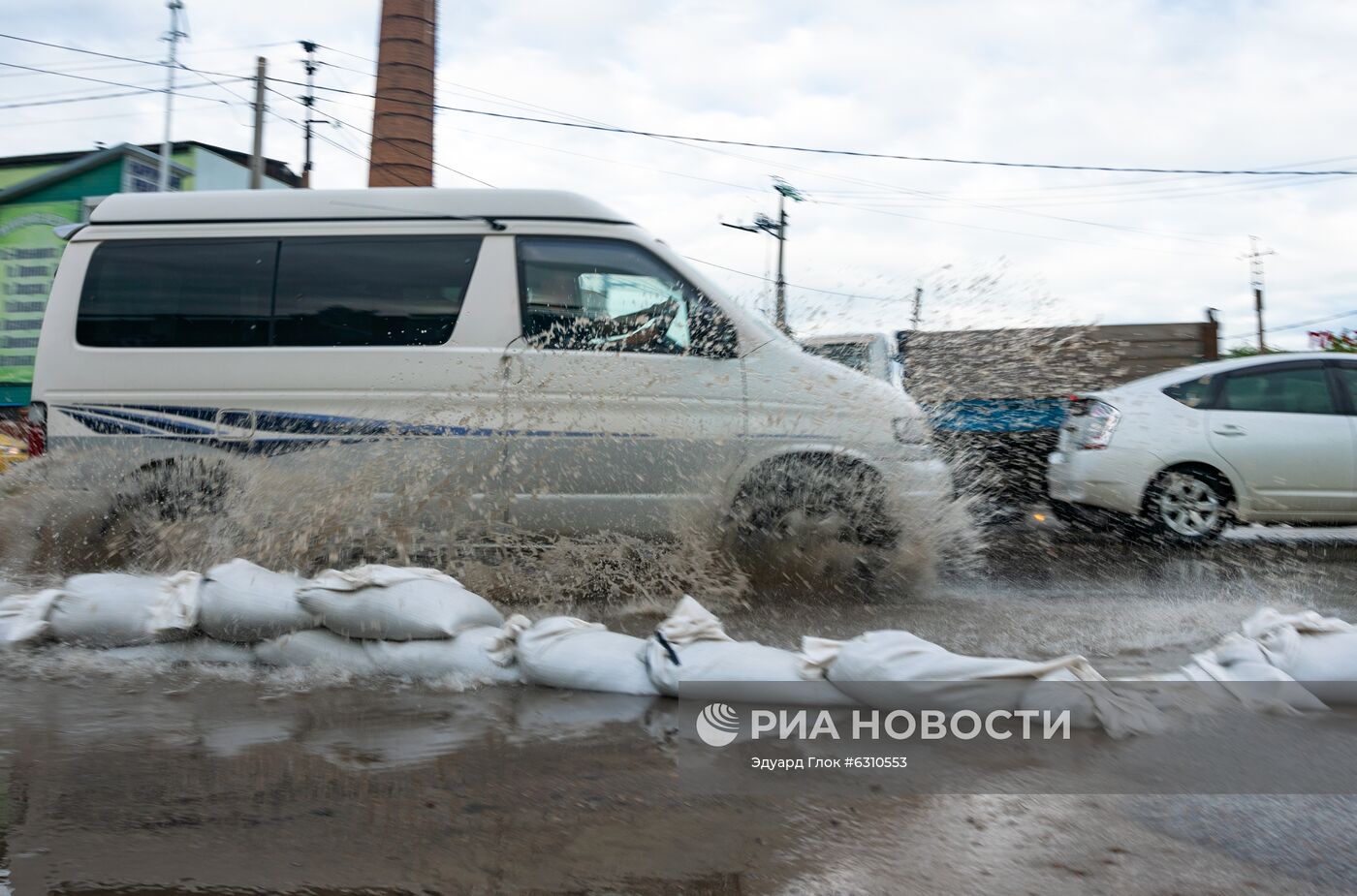 В Благовещенске после сильного ливня ввели режим ЧС