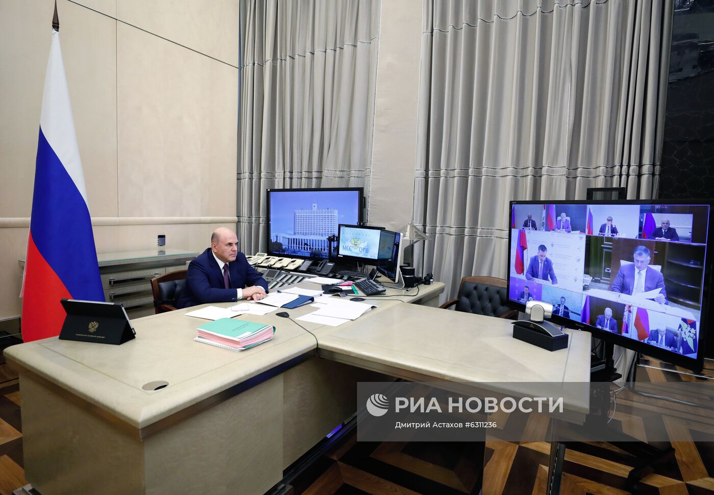 Премьер-министр РФ М. Мишустин провел заседание правительства РФ