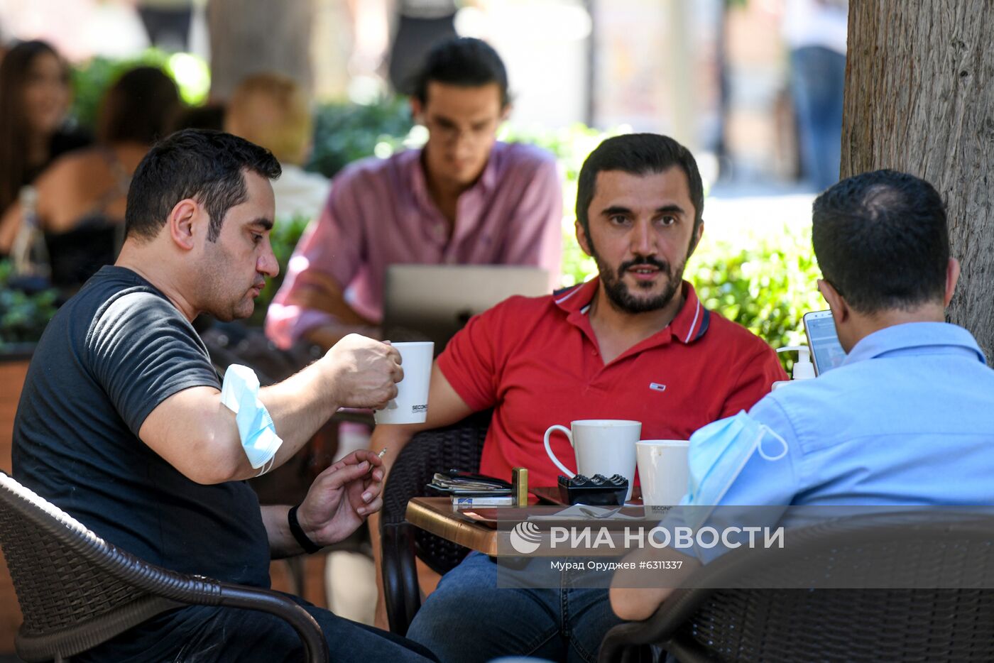 В Азербайджане возобновили работу летние веранды кафе