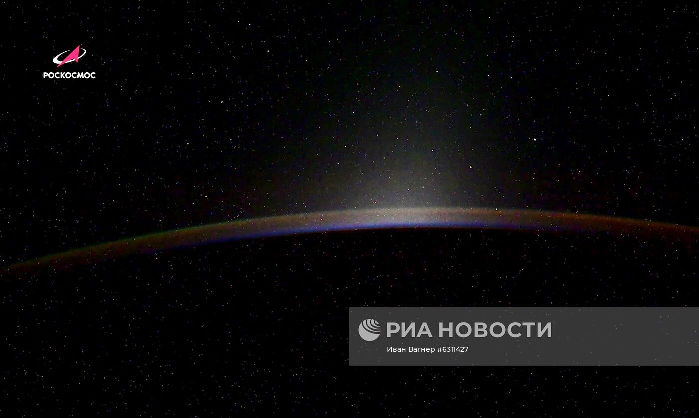 Неизвестные объекты замечены космонавтом "Роскосмоса" при съемке северного сияния с борта МКС