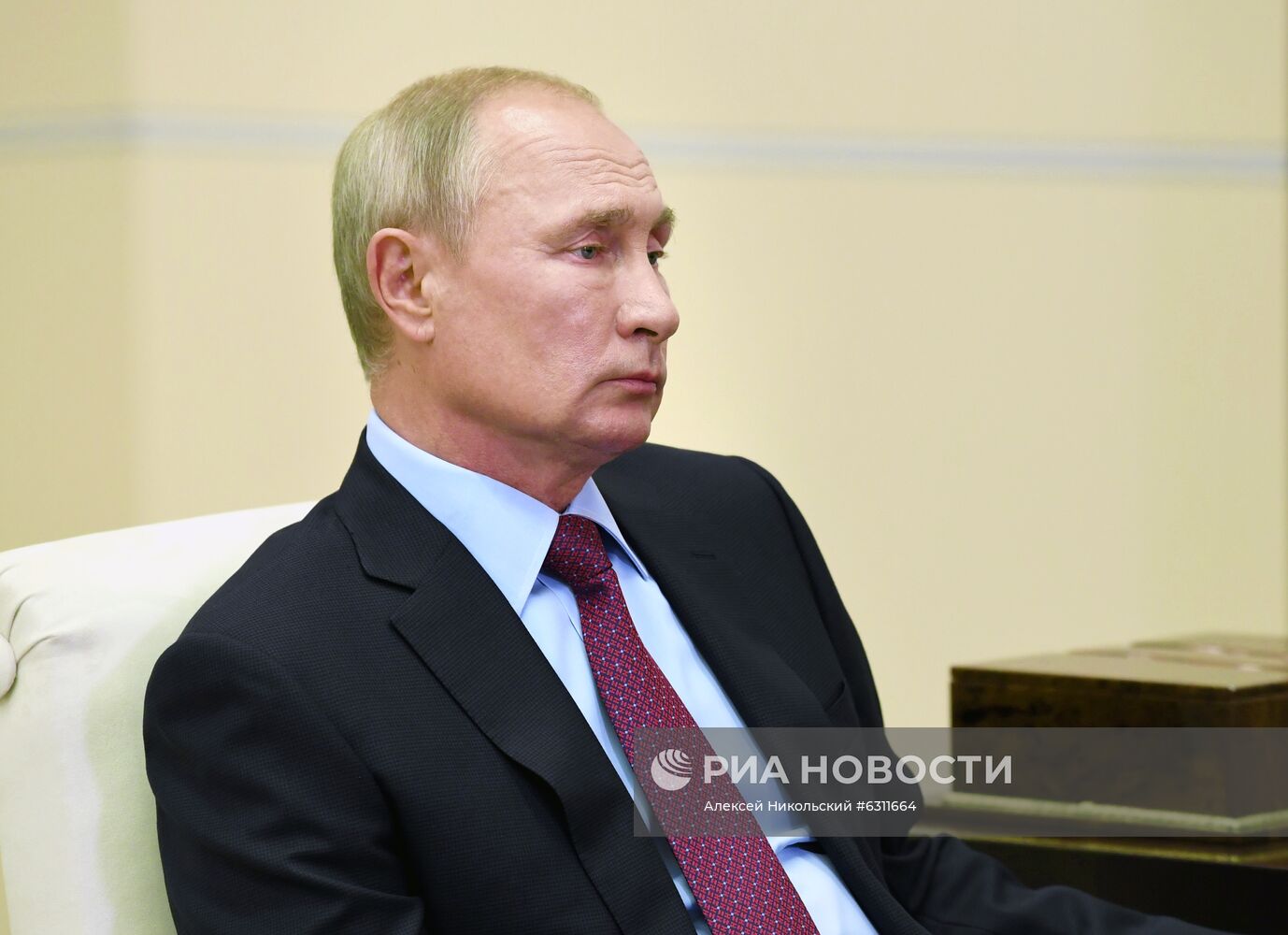 Президент РФ В. Путин провел встречу с главой Счетной палаты РФ А. Кудриным