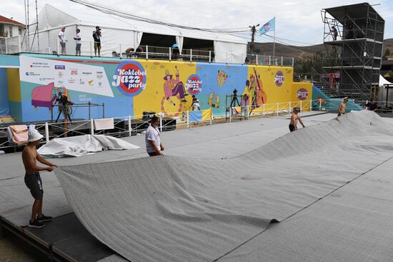 Подготовка к открытию фестиваля Koktebel Jazz Party