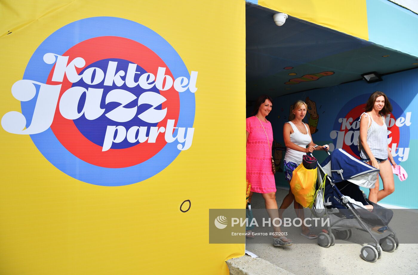 Подготовка к открытию фестиваля Koktebel Jazz Party