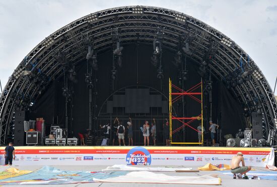 Подготовка к открытию фестиваля Koktebel Jazz Party