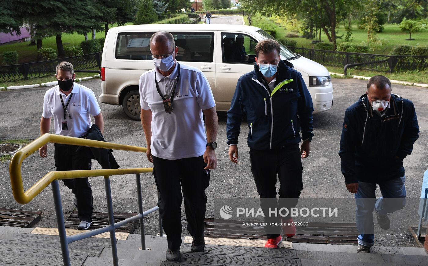 Немецкие врачи, прибывшие для транспортировки Алексея Навального в Германию, в Омской БСМП №1.
Место: Россия, Омск. Автор: Александр Кряжев/РИА Новости. Больница в Омске, где находится А. Навальный