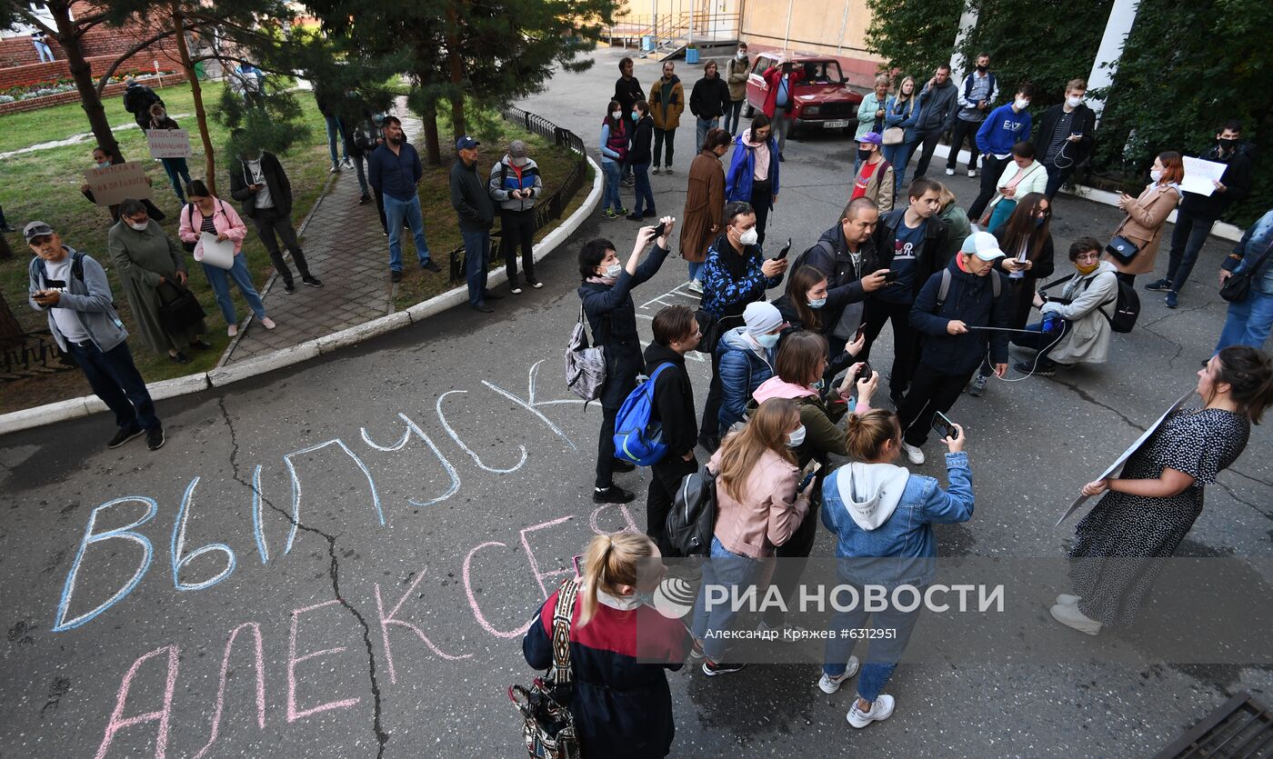 Больница в Омске, где находится А. Навальный