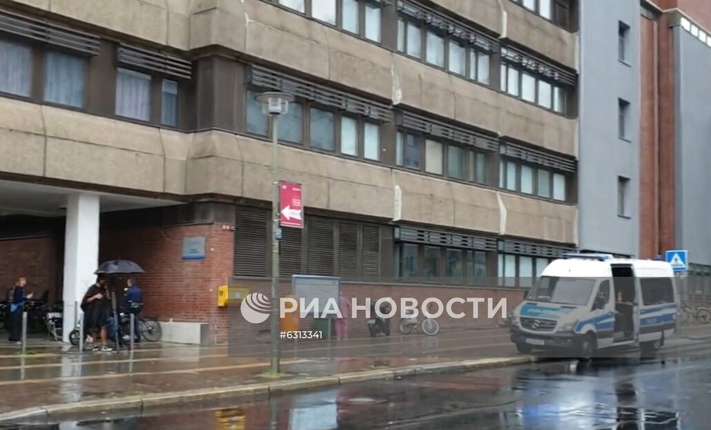 Алексей Навальный доставлен в берлинскую клинику "Шарите"