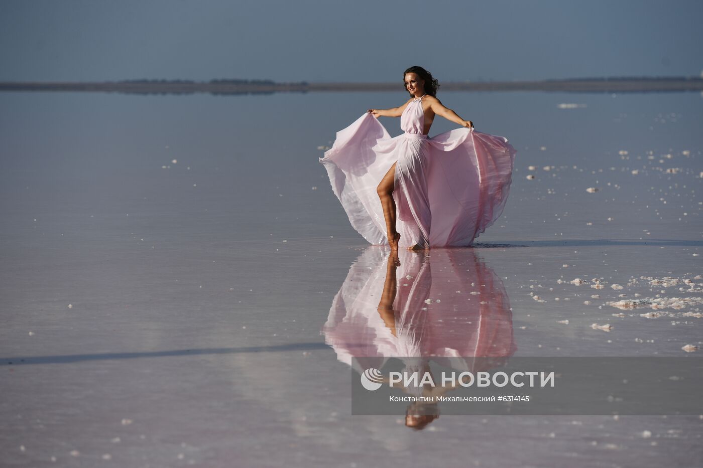 Показ мод на озере Сасык-Сиваш