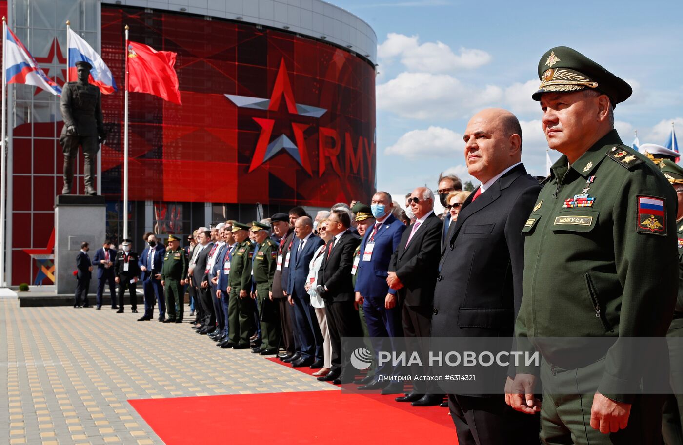Премьер-министр РФ М. Мишустин принял участие в церемонии открытия форума "Армия-2020" и Армейских международных игр "АрМИ-2020"