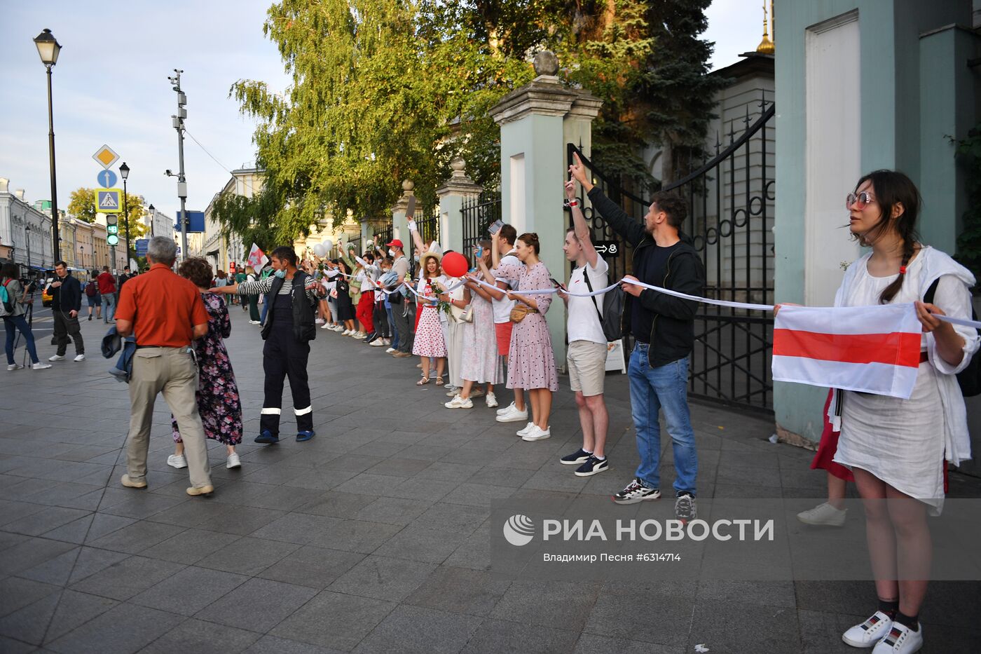 Ситуация у посольства Белоруссии в Москве 