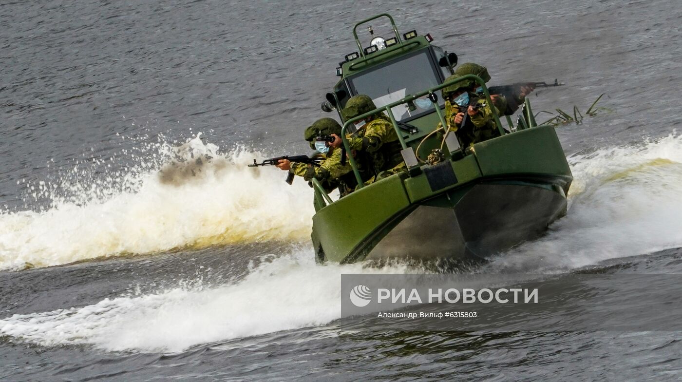 Форум "Армия-2020". Динамический показ техники