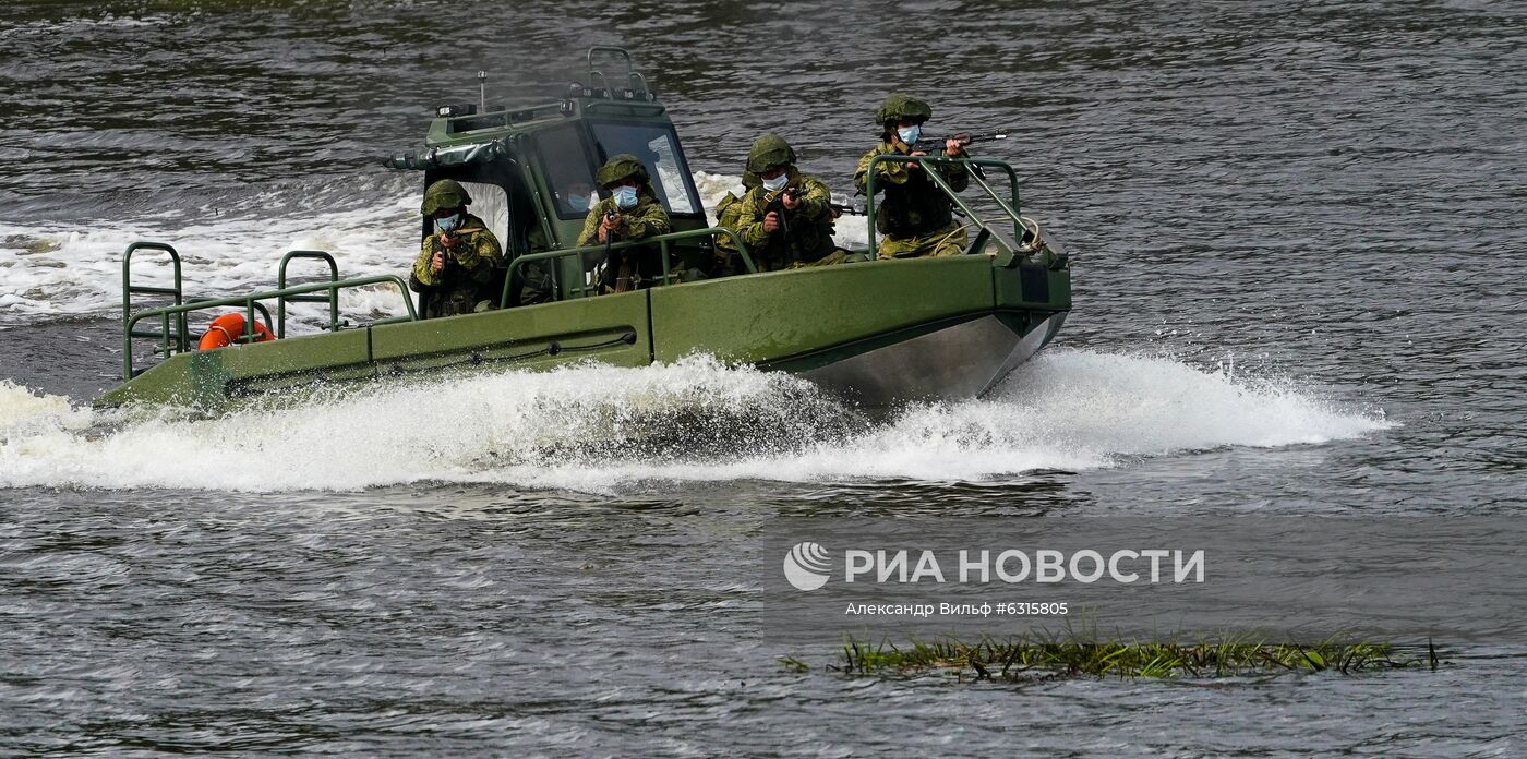 Форум "Армия-2020". Динамический показ техники