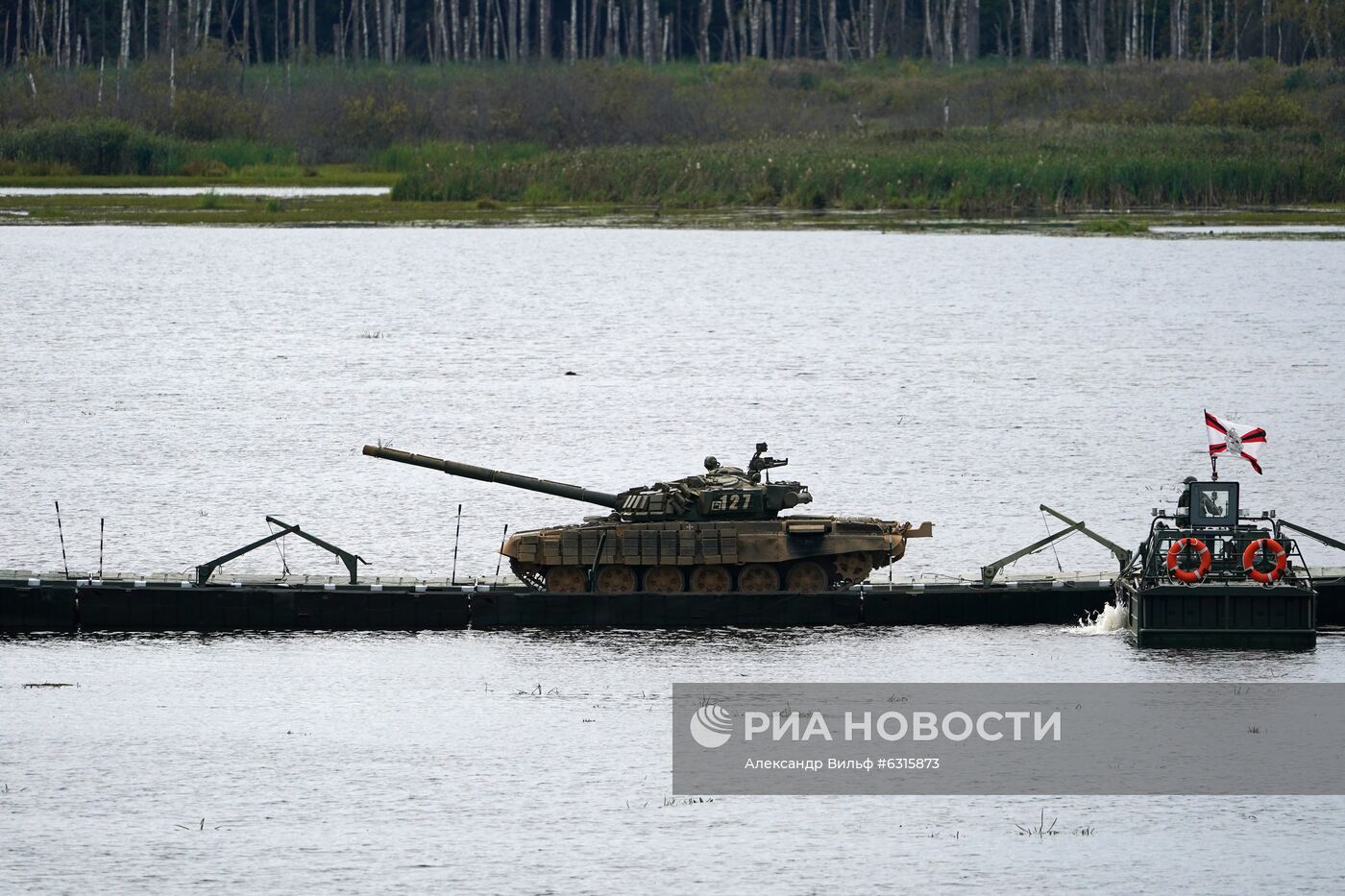 Форум "Армия-2020". Динамический показ техники