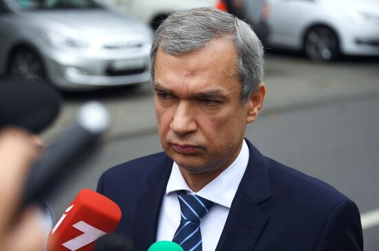 Член Координационного совета оппозиции П. Латушко вызван на допрос в СК Белоруссии