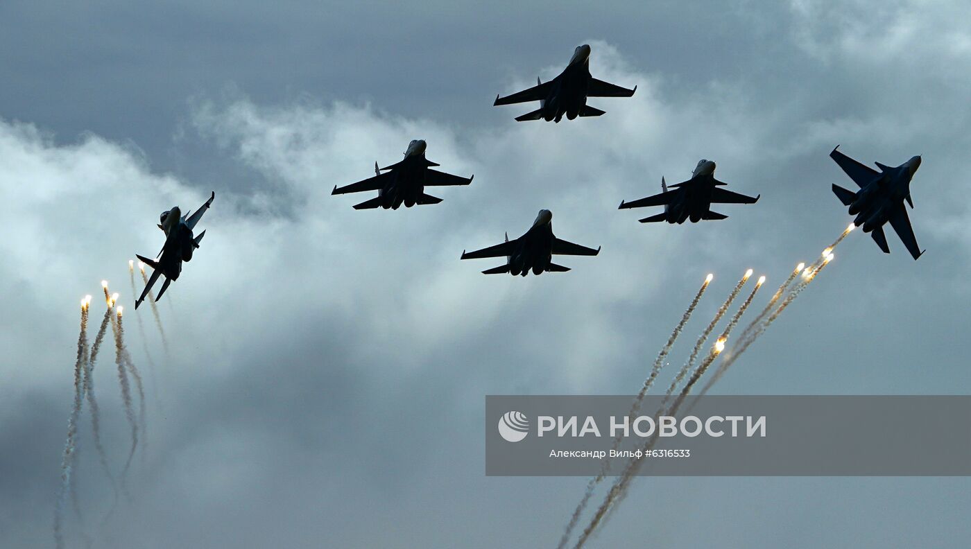Форум "Армия-2020". Демонстрационные полеты