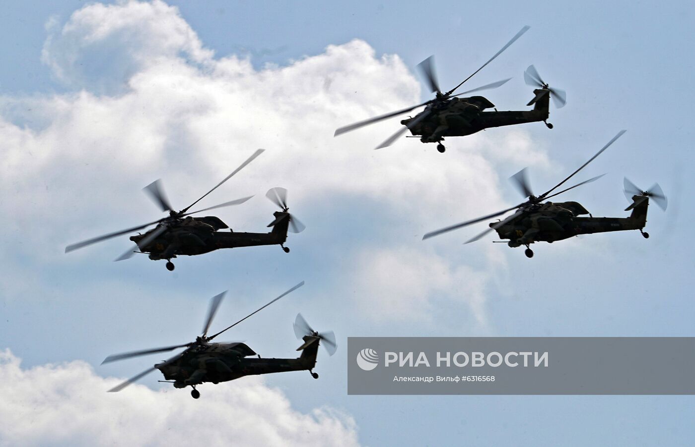 Форум "Армия-2020". Демонстрационные полеты