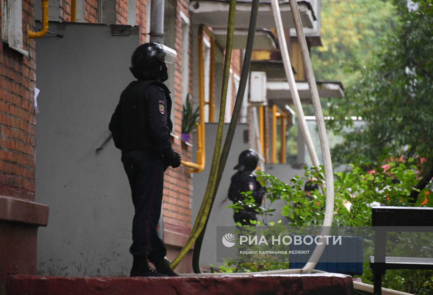 Взрыв газа произошел в жилом доме на западе Москвы