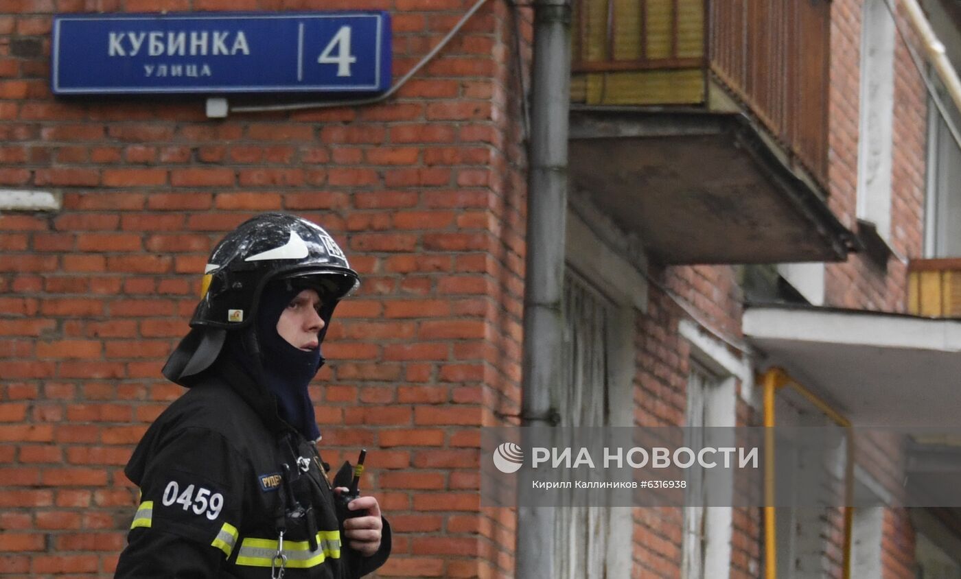 Взрыв газа произошел в жилом доме на западе Москвы