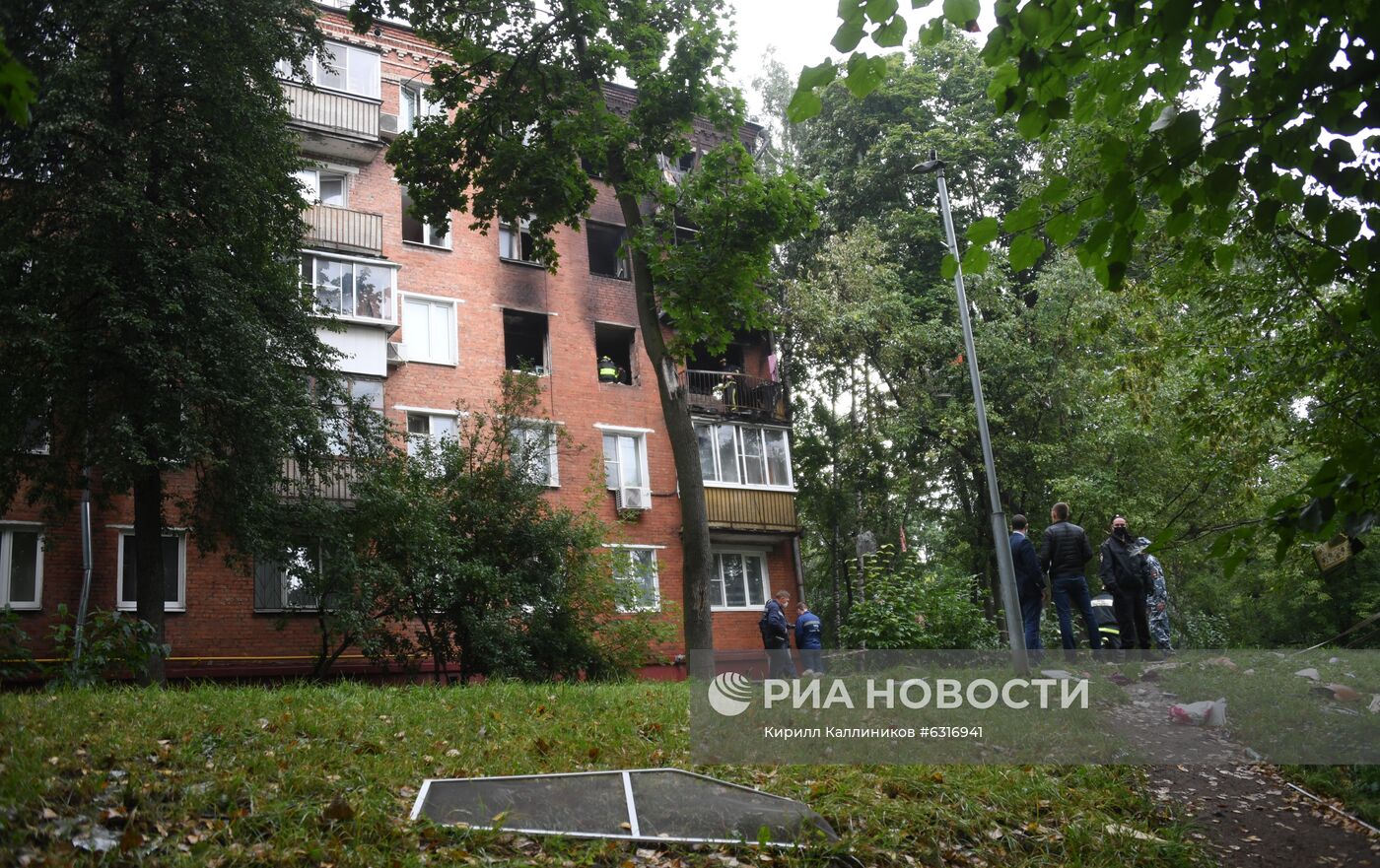 Взрыв газа произошел в жилом доме на западе Москвы